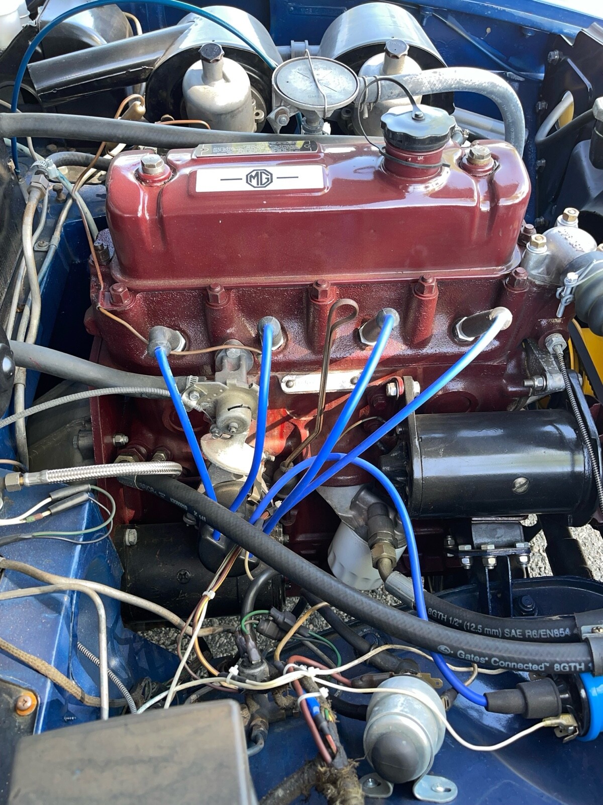 MG-B-1965-Convertible-11