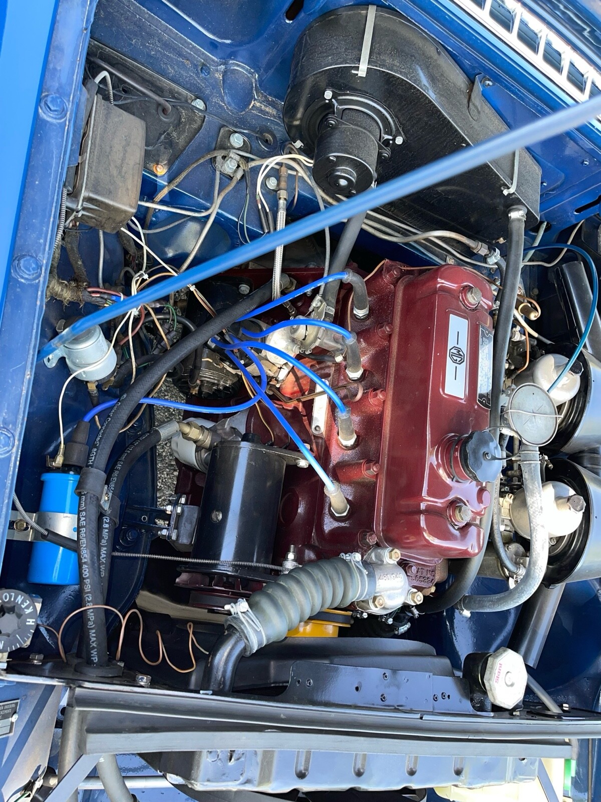 MG-B-1965-Convertible-12