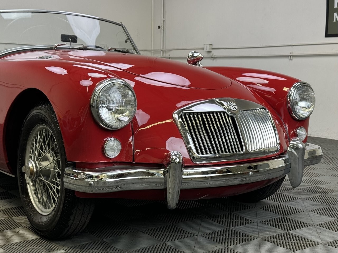 MG-MGA-1959-Convertible-11