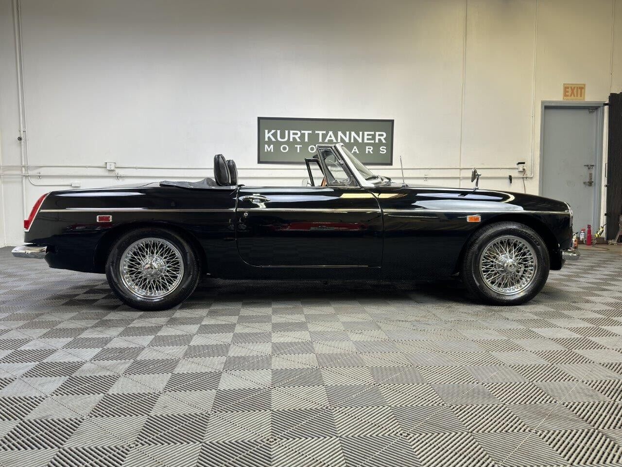 MG-MGB-1969-Convertible-1