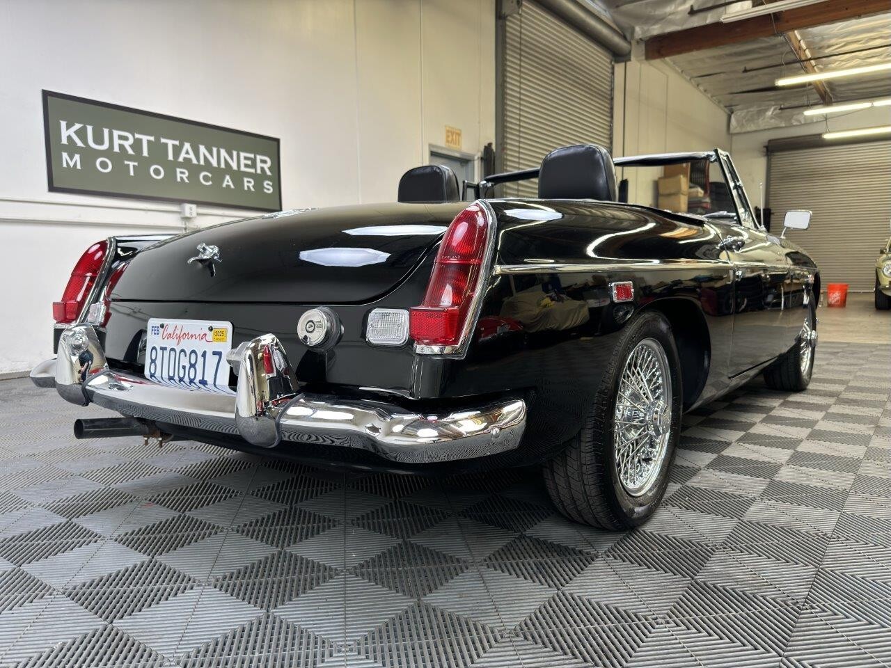 MG-MGB-1969-Convertible-2