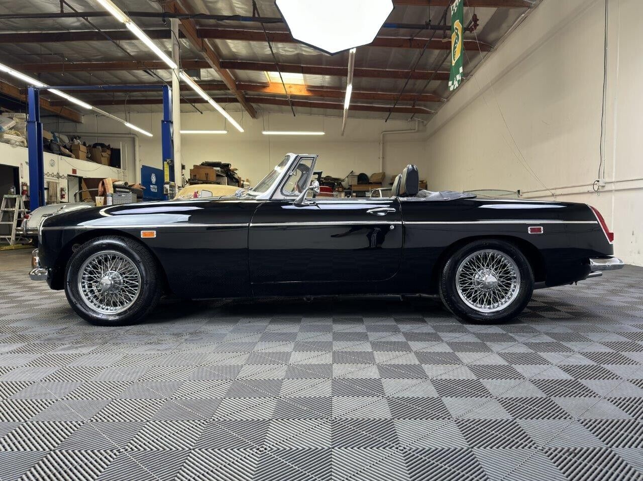 MG-MGB-1969-Convertible-6