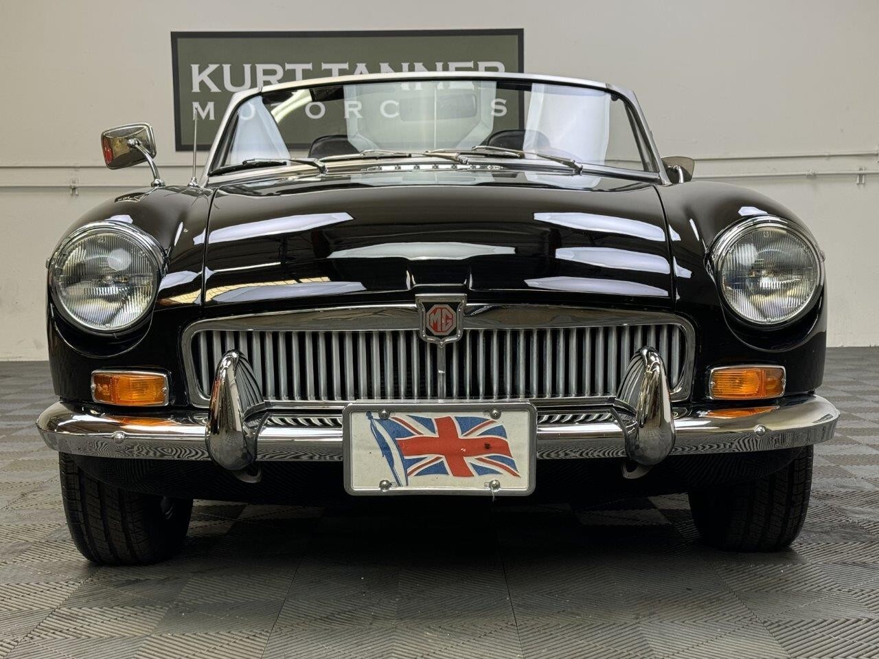 MG-MGB-1969-Convertible-8