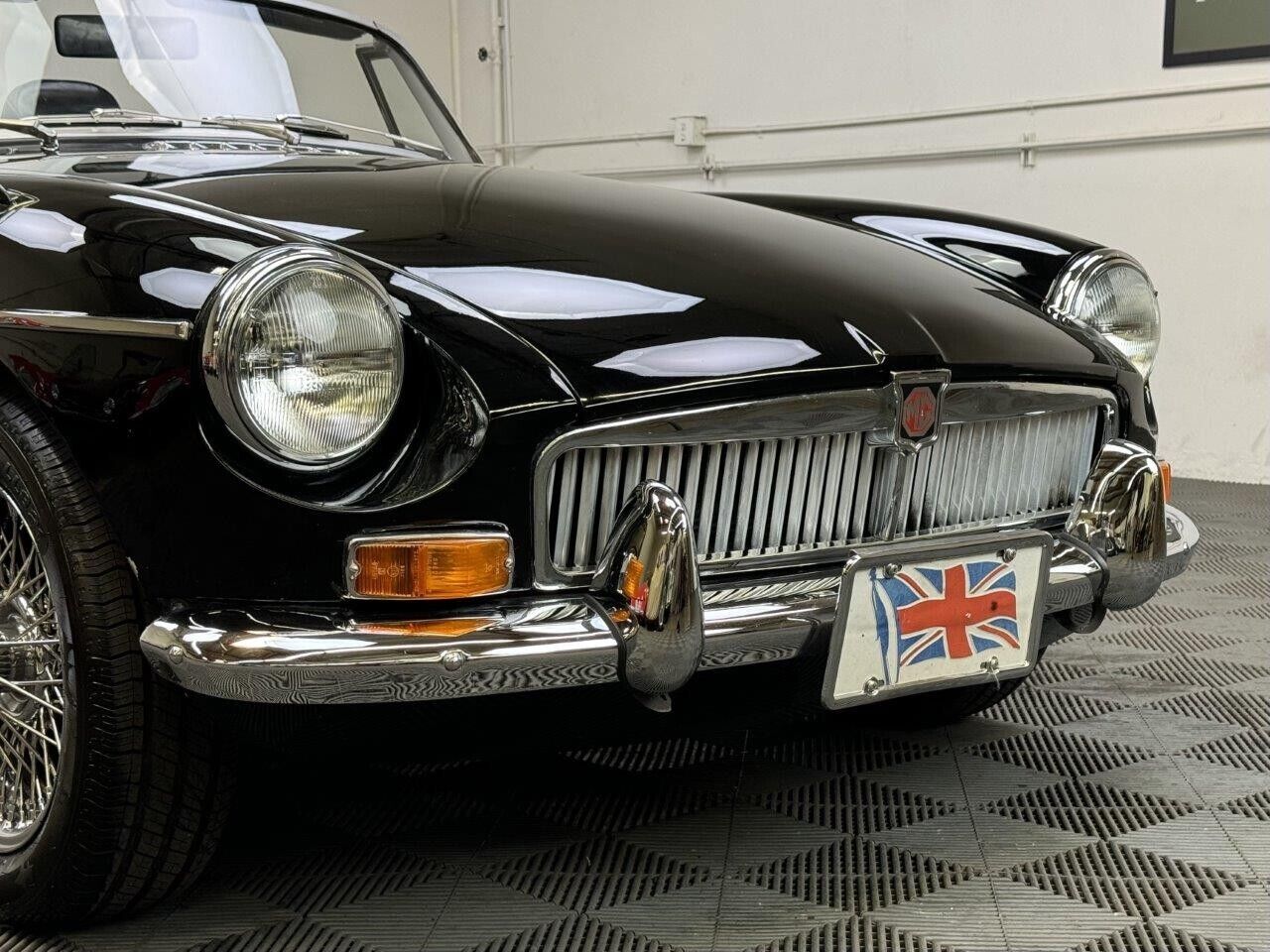 MG-MGB-1969-Convertible-9