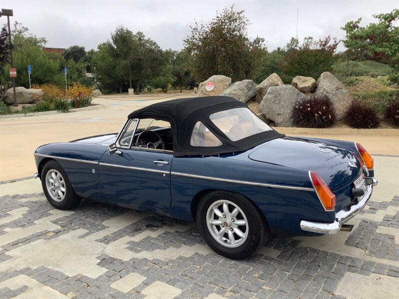 MG-MGB-1973-Roadster-12