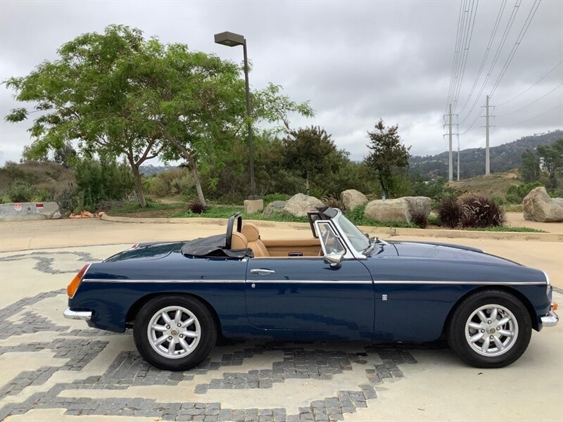 MG-MGB-1973-Roadster-4