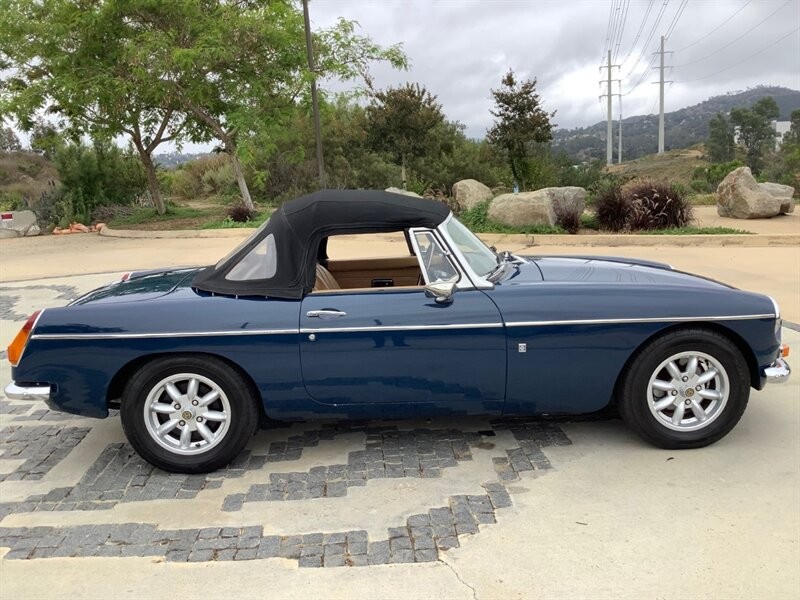 MG-MGB-1973-Roadster-5