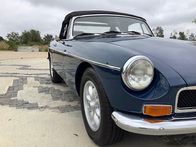 MG-MGB-1973-Roadster-9