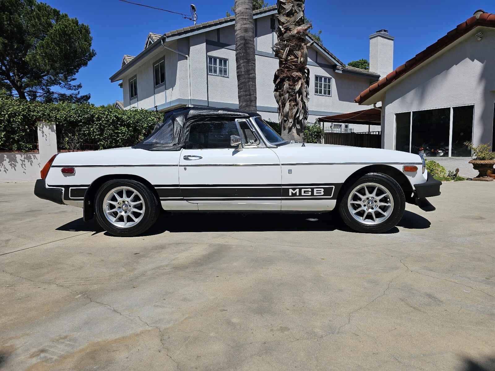 MG-MGB-1974-1