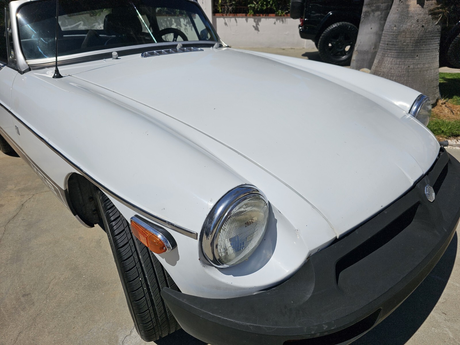 MG-MGB-1974-10