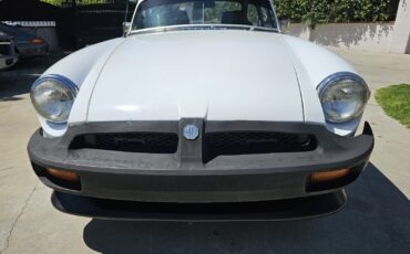 MG-MGB-1974-11