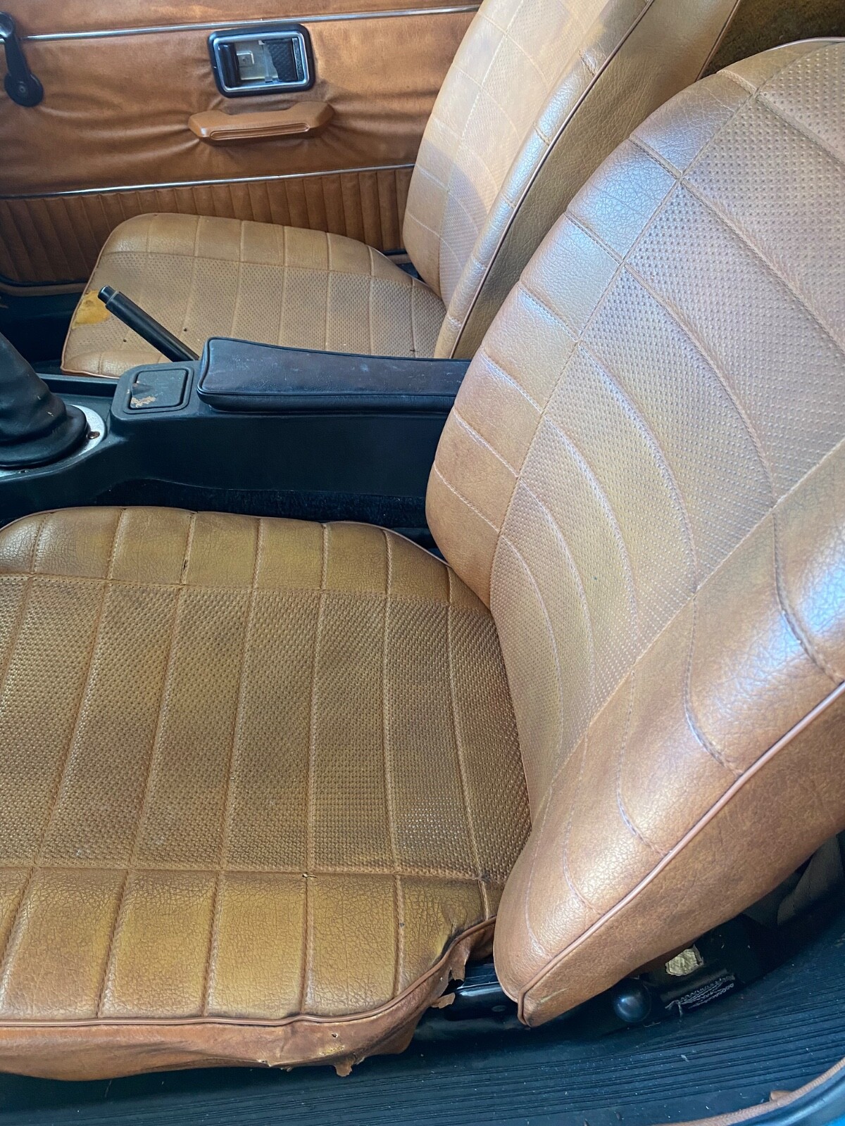 MG-MGB-1974-Convertible-14