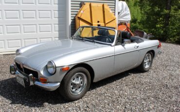MG-MGB-1974-Convertible-2