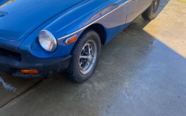 MG-MGB-1974-Convertible-2