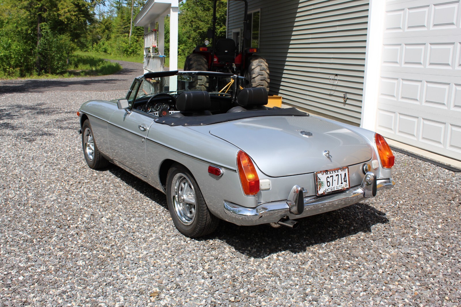 MG-MGB-1974-Convertible-3