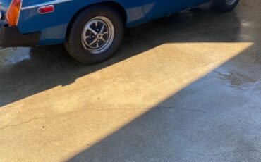 MG-MGB-1974-Convertible-4