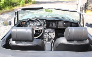 MG-MGB-1974-Convertible-5