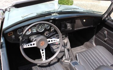 MG-MGB-1974-Convertible-7