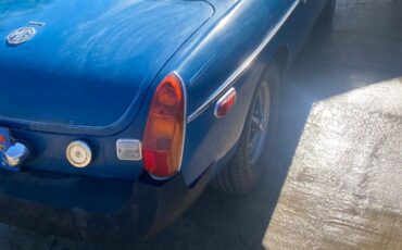 MG-MGB-1974-Convertible-7