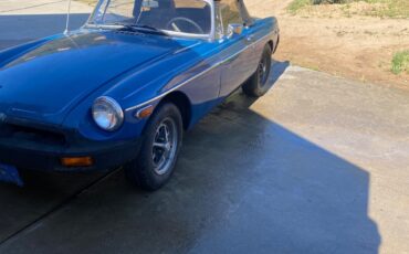 MG-MGB-1974-Convertible-9