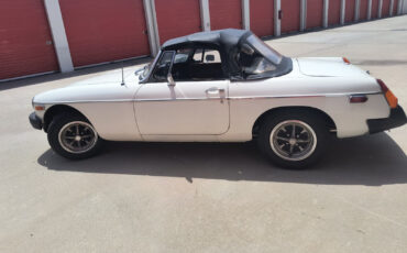 MG-MGB-1975-Convertible-1