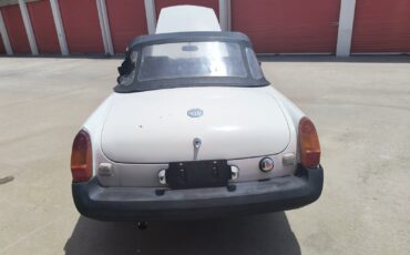 MG-MGB-1975-Convertible-10