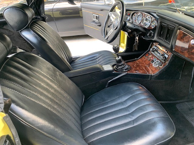 MG-MGB-1976-Convertible-13