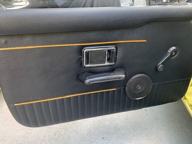 MG-MGB-1976-Convertible-15