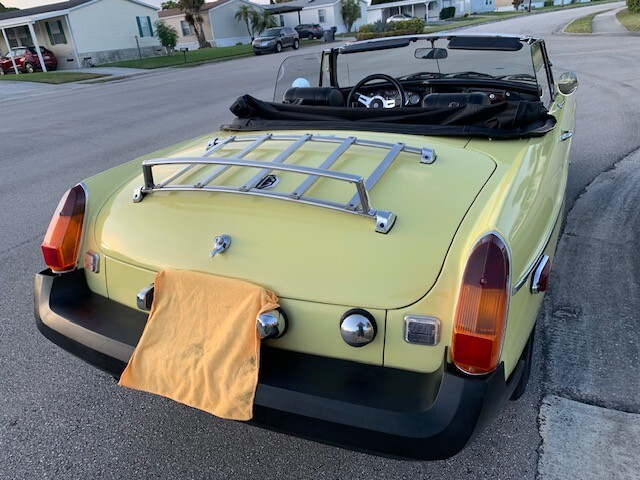 MG-MGB-1976-Convertible-8