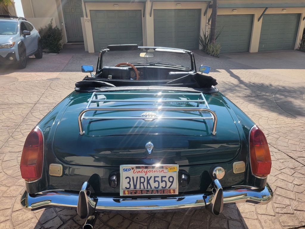 MG-MGB-1977-Convertible-10