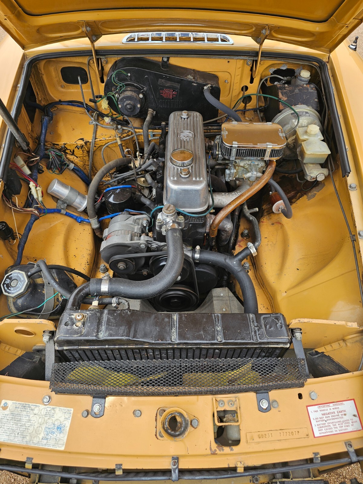 MG-MGB-1977-Convertible-12