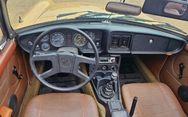 MG-MGB-1977-Convertible-17