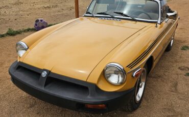 MG-MGB-1977-Convertible-4