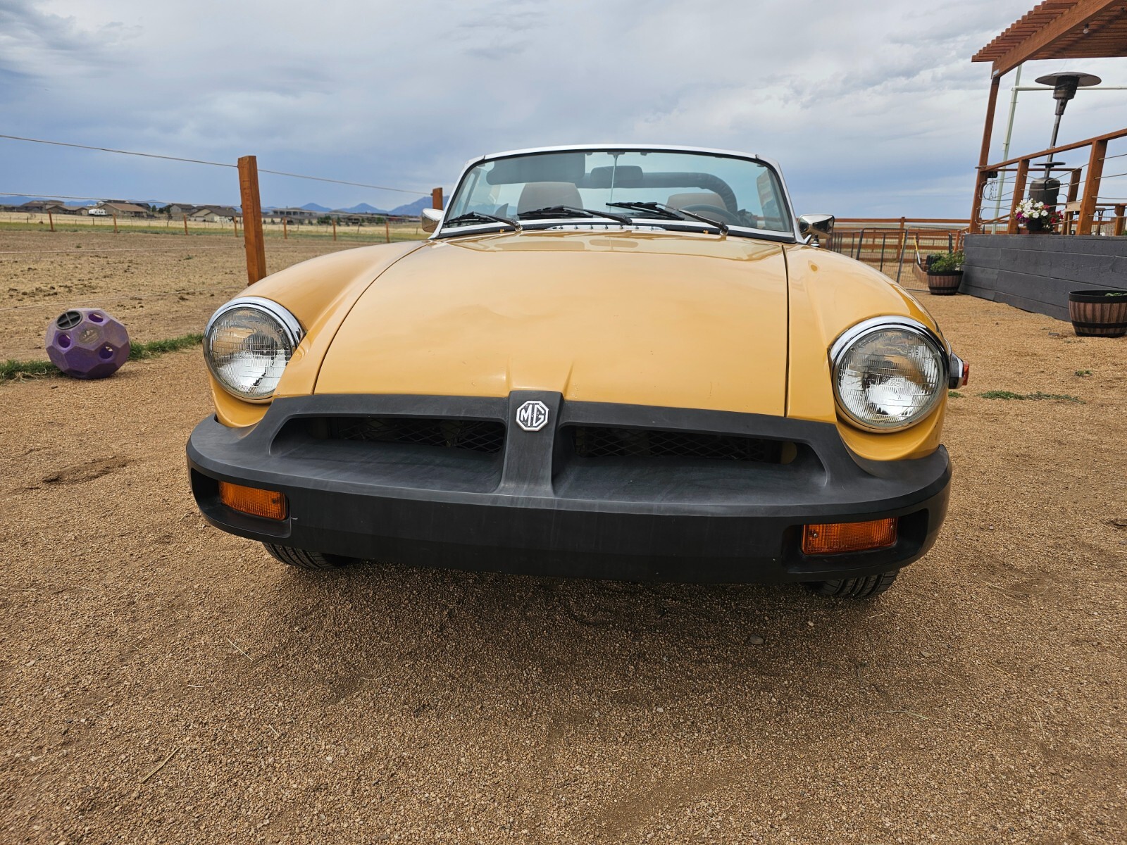 MG-MGB-1977-Convertible-5