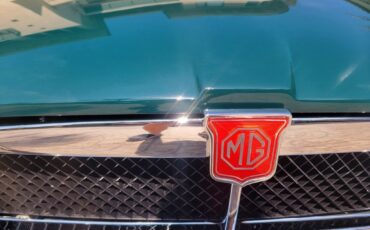 MG-MGB-1977-Convertible-5