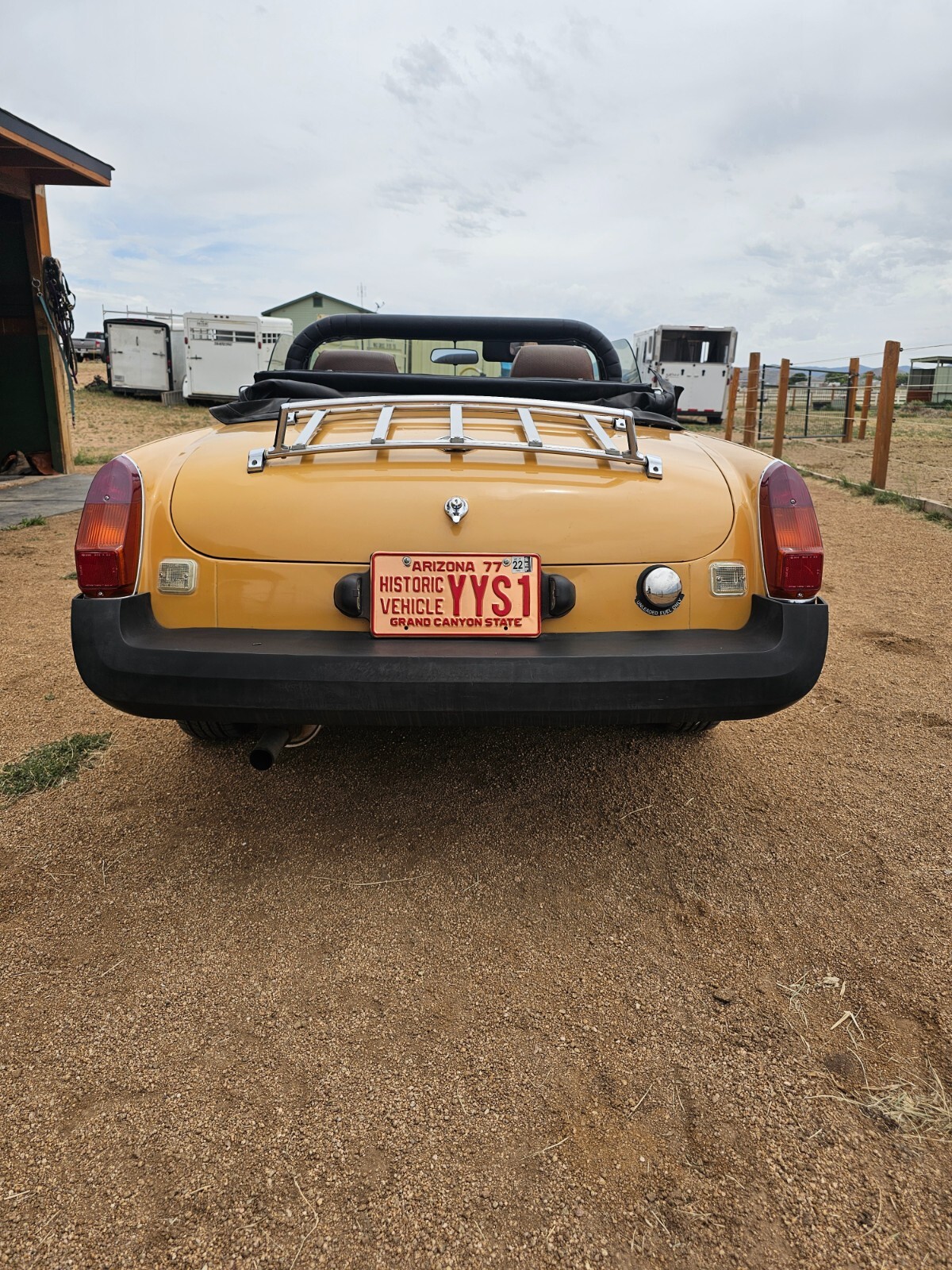 MG-MGB-1977-Convertible-6