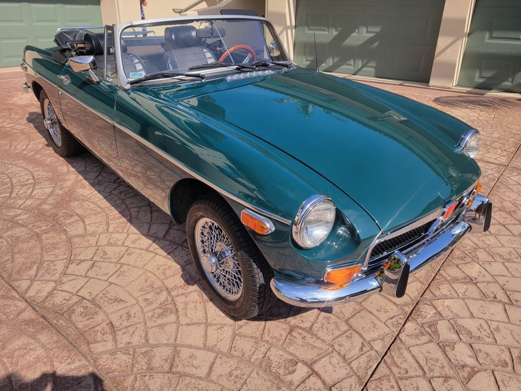 MG-MGB-1977-Convertible-6