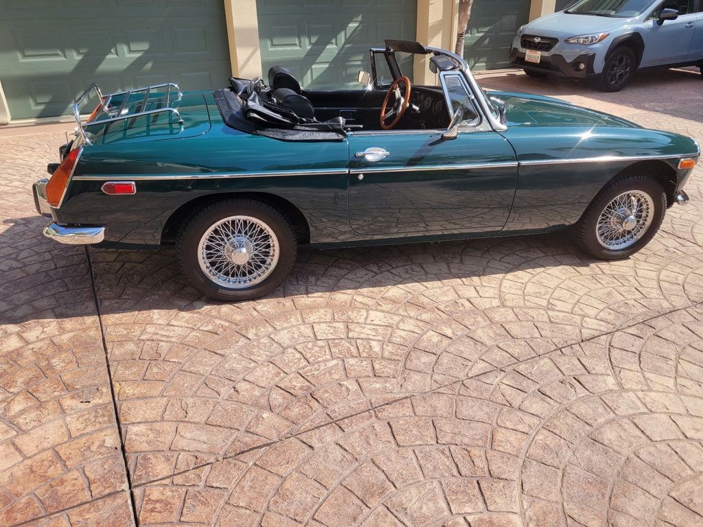 MG-MGB-1977-Convertible-7