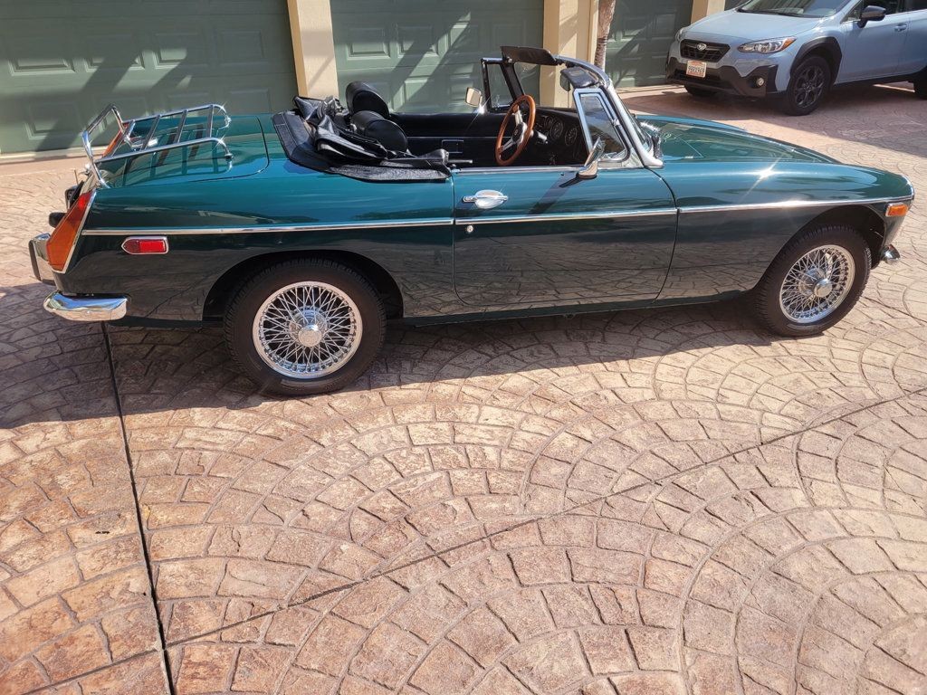 MG-MGB-1977-Convertible-8