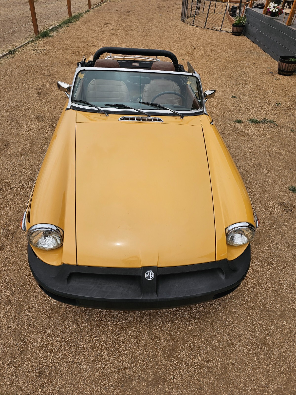 MG-MGB-1977-Convertible-9