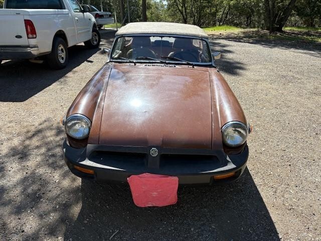 MG-MGB-1978-Convertible-2