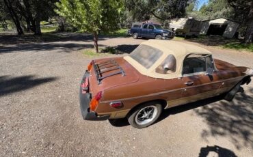 MG-MGB-1978-Convertible-4