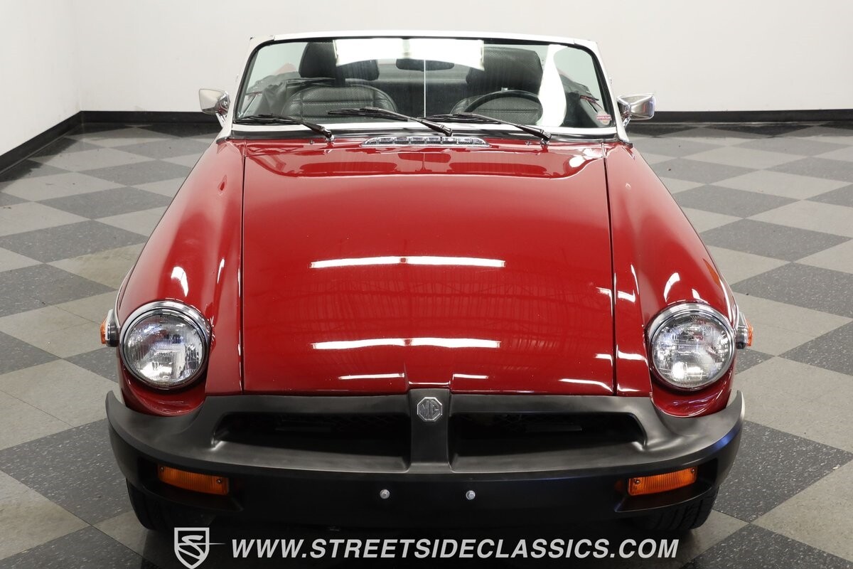 MG-MGB-1979-Convertible-15