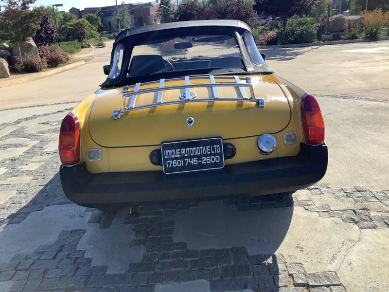 MG-MGB-1979-Convertible-16