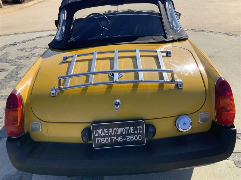 MG-MGB-1979-Convertible-19