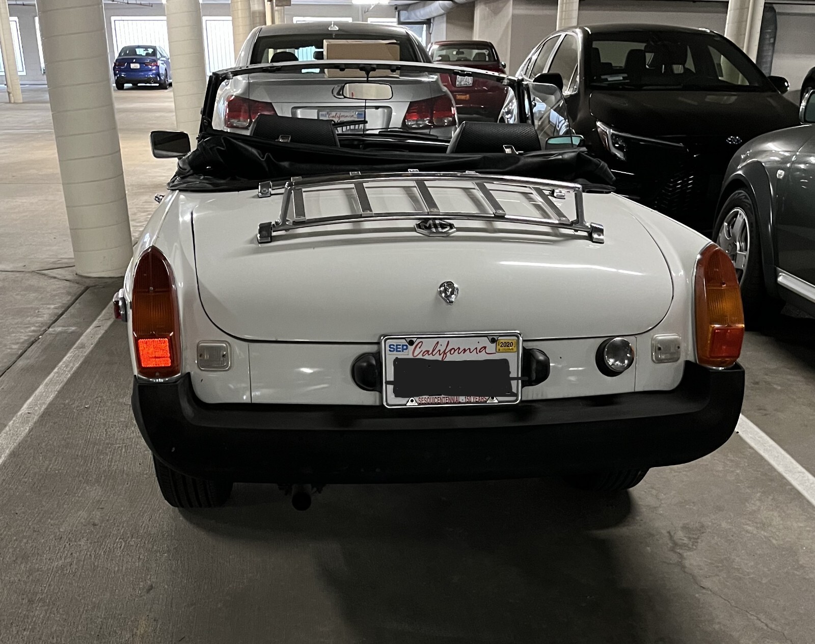 MG-MGB-1979-Convertible-2
