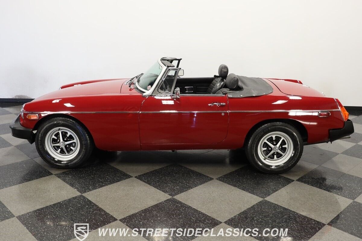 MG-MGB-1979-Convertible-2