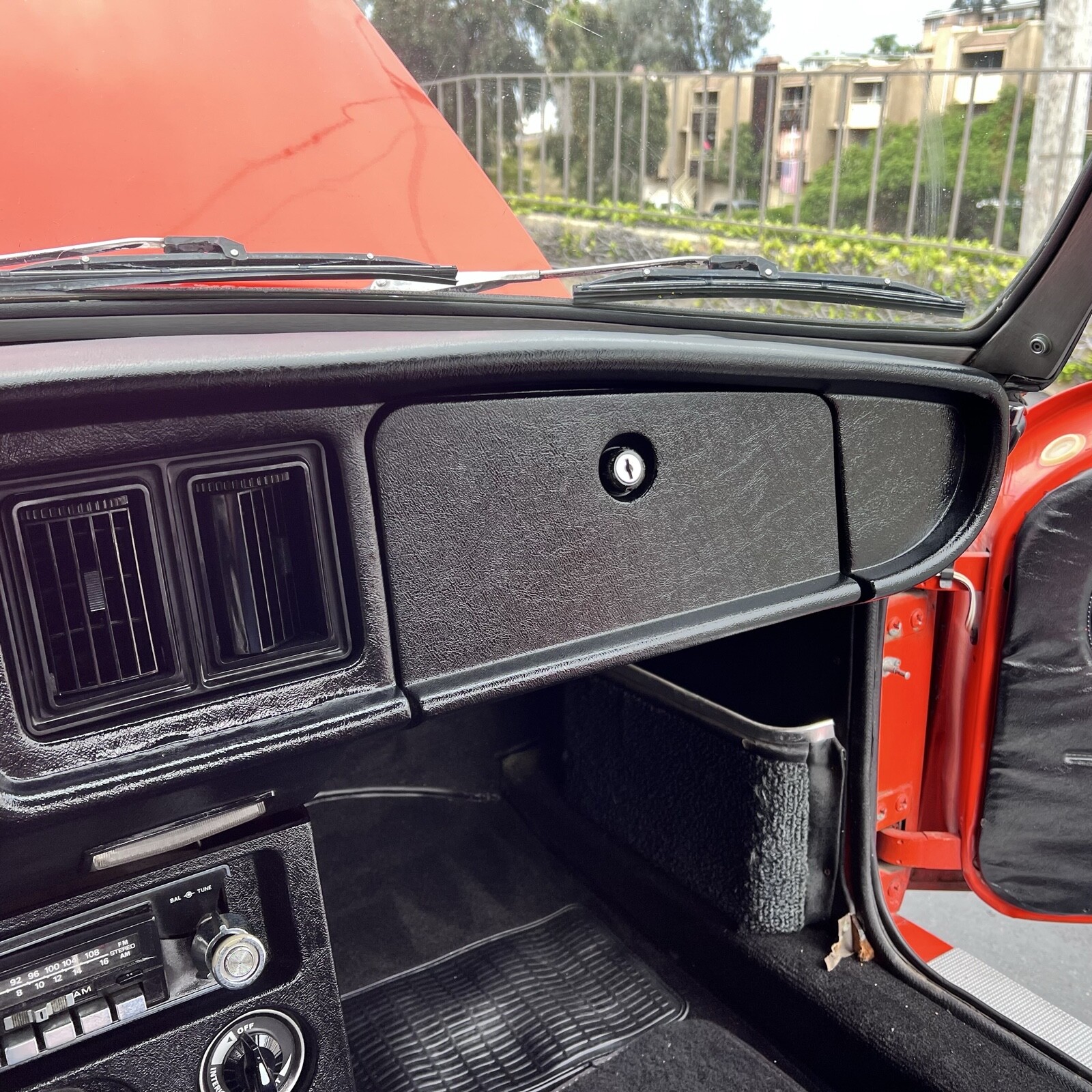 MG-MGB-1979-Convertible-24