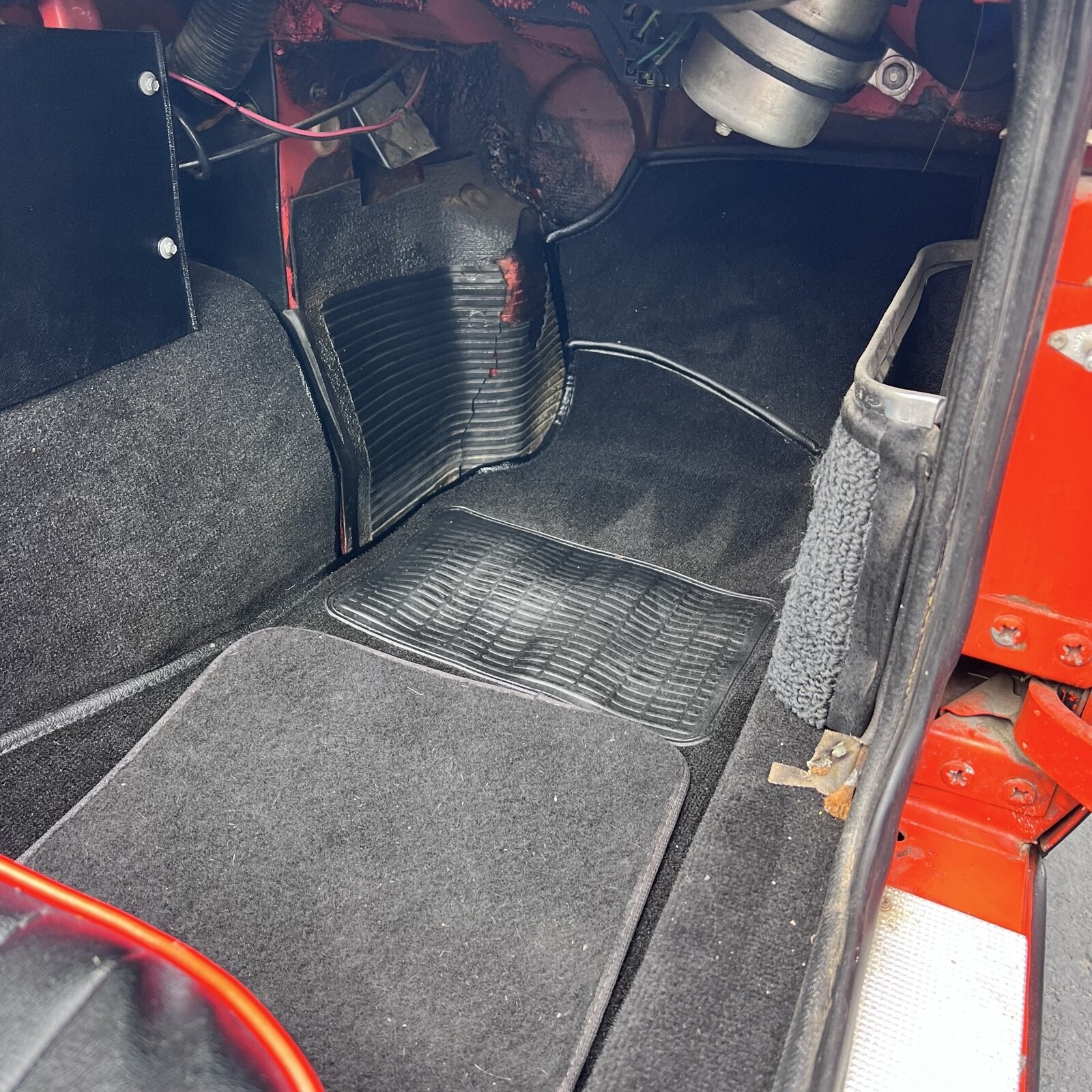 MG-MGB-1979-Convertible-26