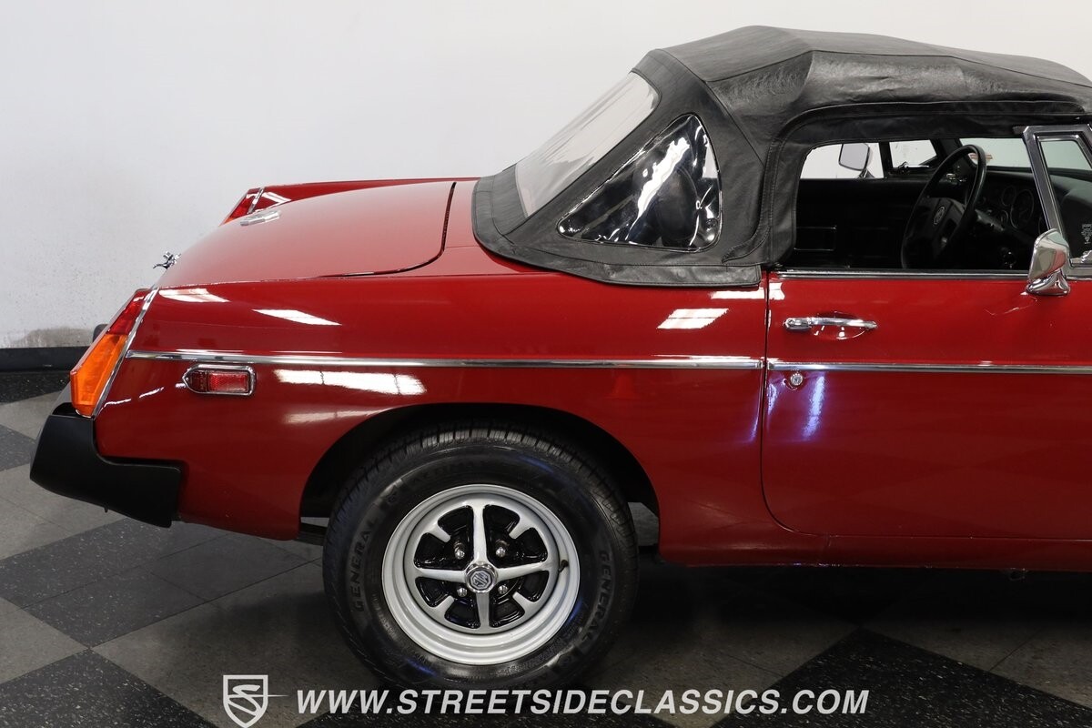 MG-MGB-1979-Convertible-27